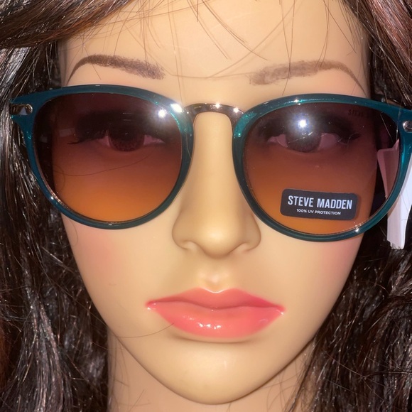 STEVE MADDEN Hot Tamales Sunglasses 52-20-141 main image 5